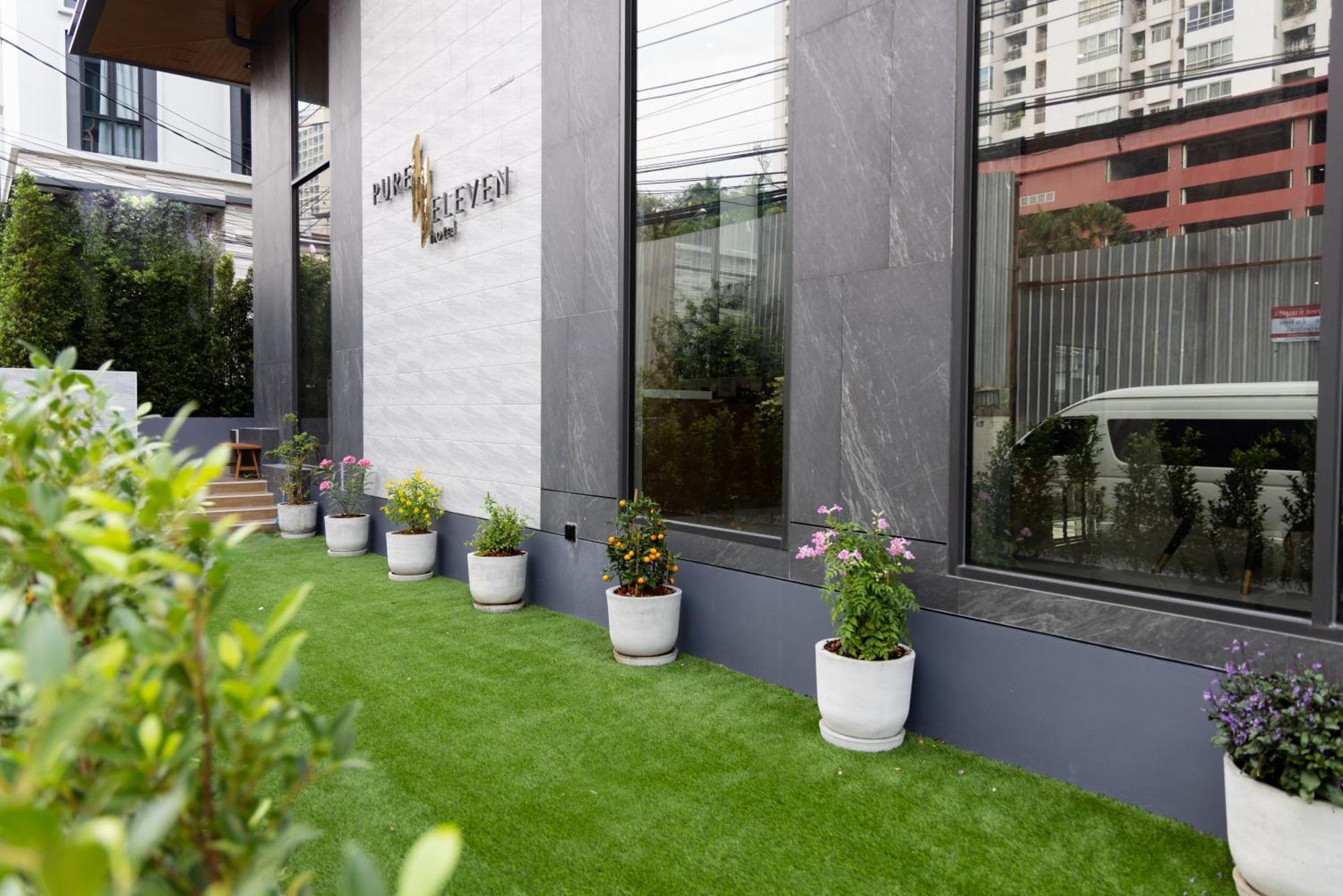 Pure Eleven Hotel Bangkok Makkasan Екстериор снимка