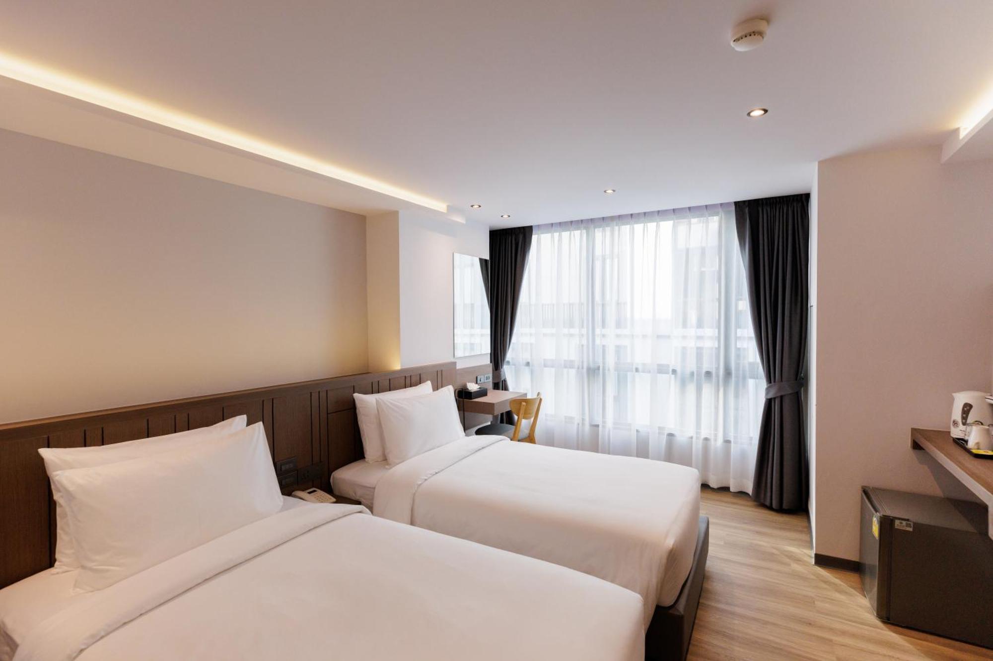 Pure Eleven Hotel Bangkok Makkasan Екстериор снимка