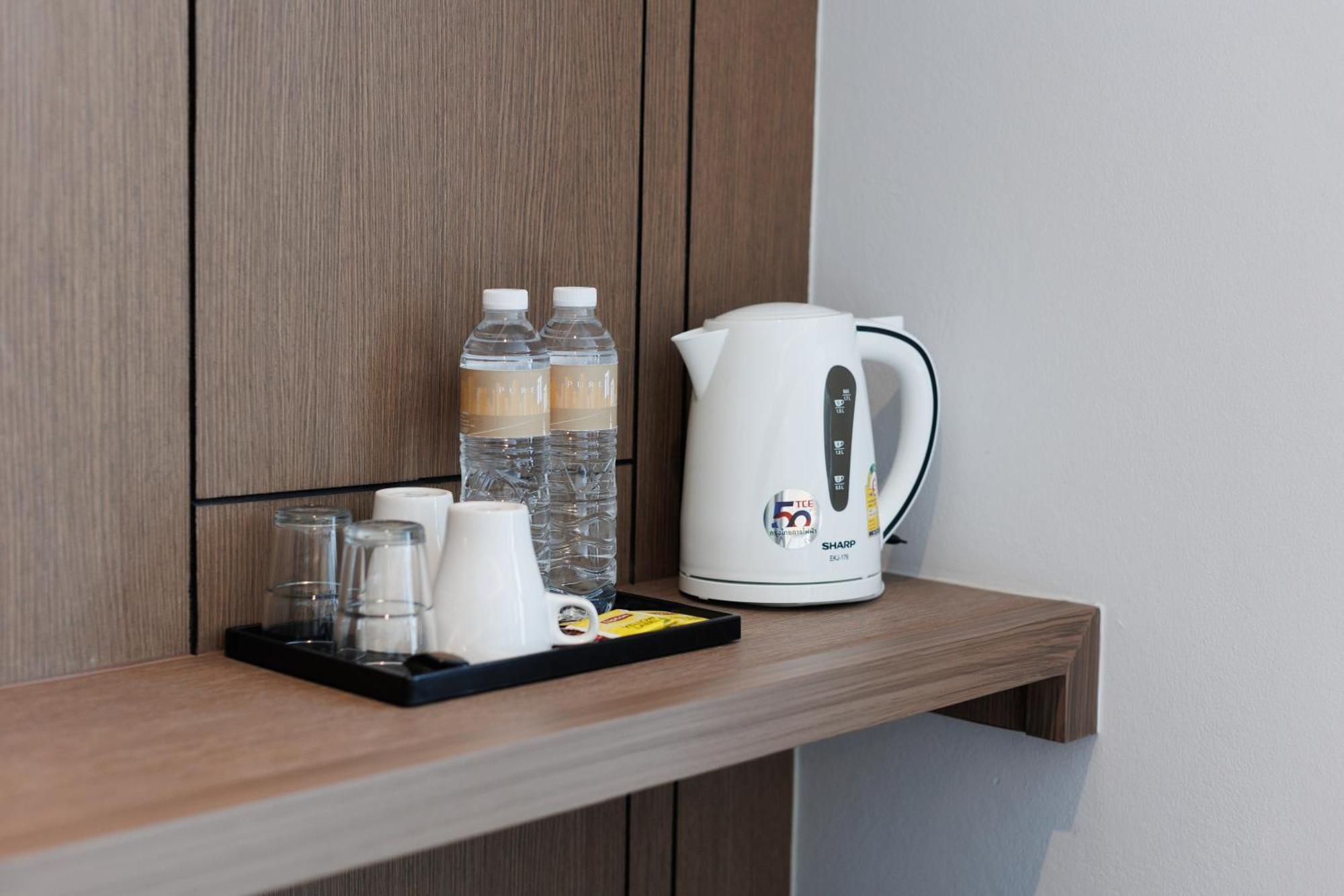 Pure Eleven Hotel Bangkok Makkasan Екстериор снимка